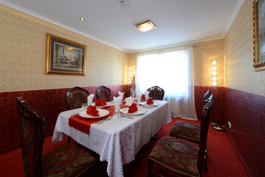 Narantuul Hotel Ulaanbaatar Ngoại thất bức ảnh