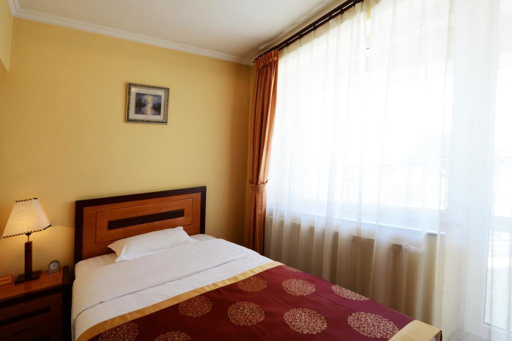 Narantuul Hotel Ulaanbaatar Ngoại thất bức ảnh
